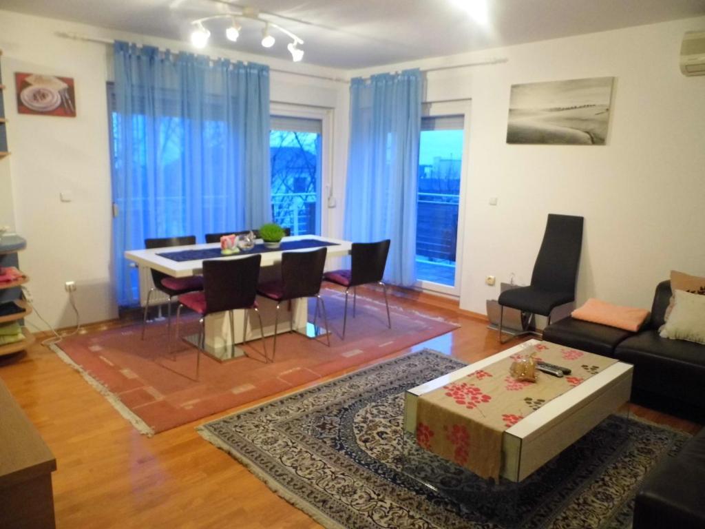 Apartments And Rooms Trsje Zagreb Exterior foto